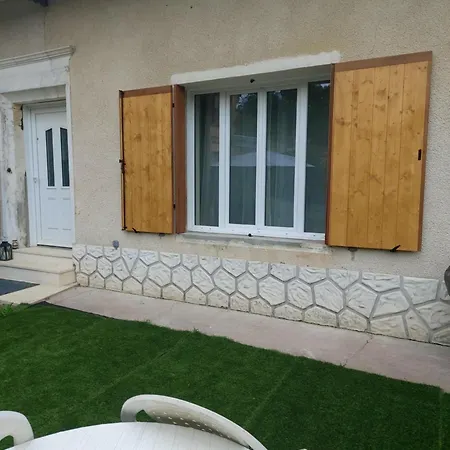 Gite Cabara بيت ضيافة Cabara